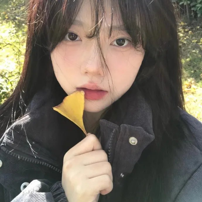 闭上眼睛活着很容易